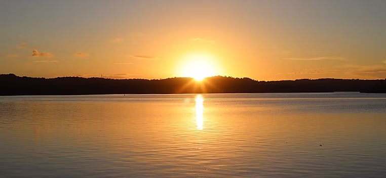 Por do sol sapetinga